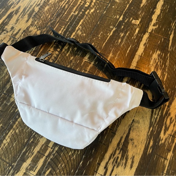 NIKE 🌟 BRAHAUS - White Fanny Pack Cross Body Bag - OS - Picture 5 of 13